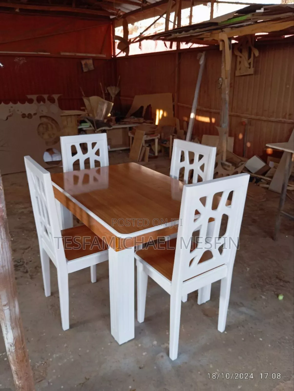 Dining Table With 4 Chair