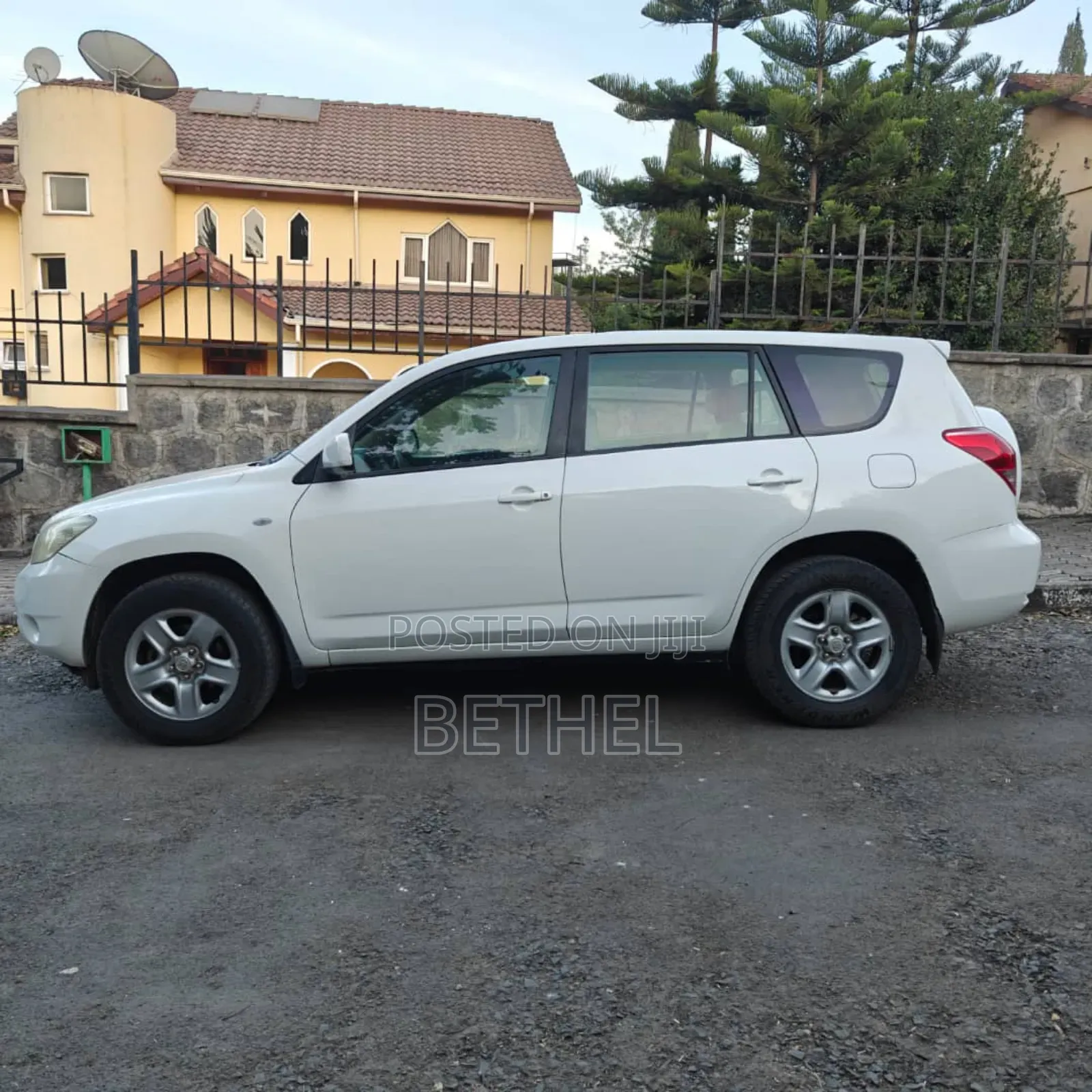 Toyota RAV4 2006 White