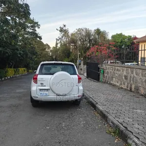 Toyota RAV4 2006 White