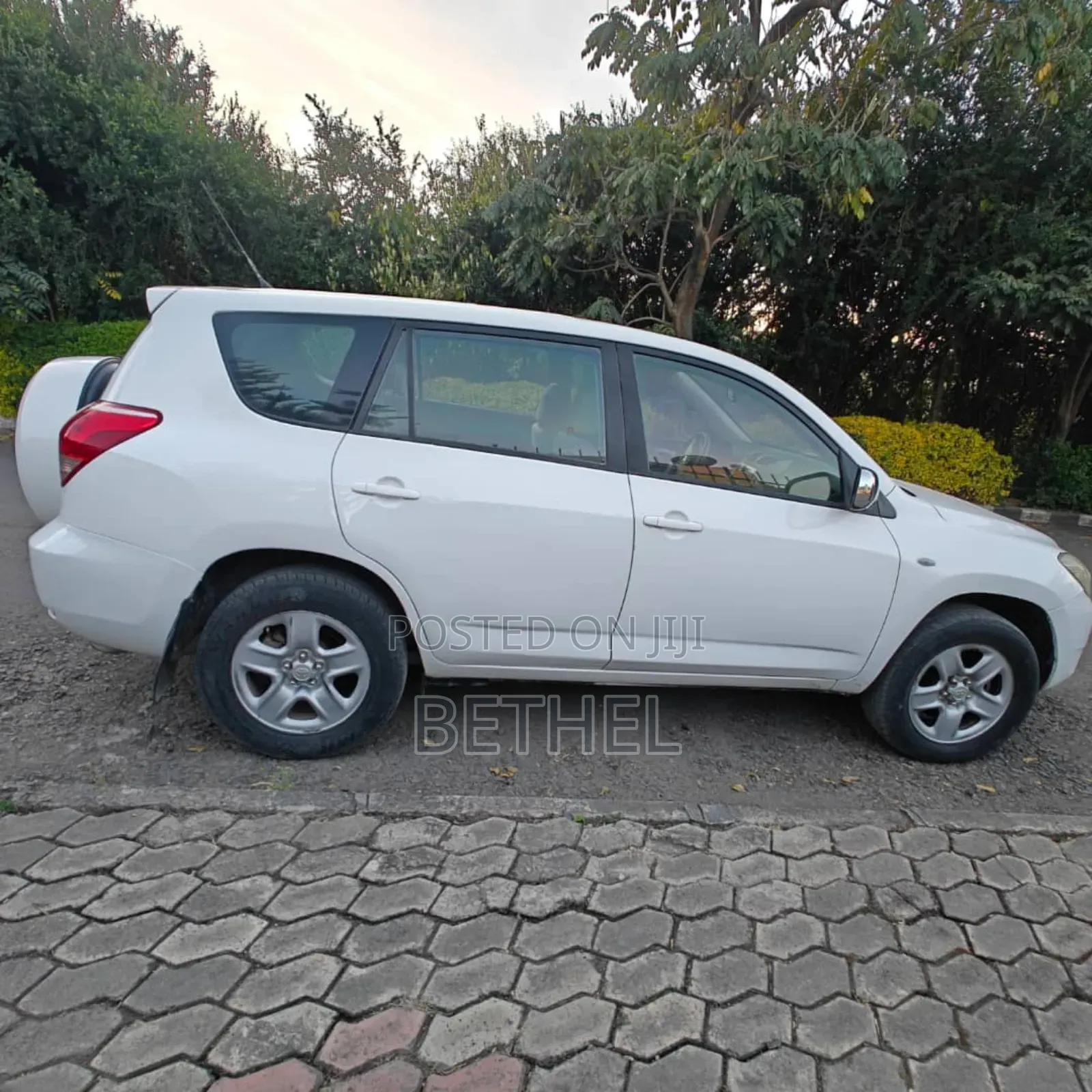 Toyota RAV4 2006 White