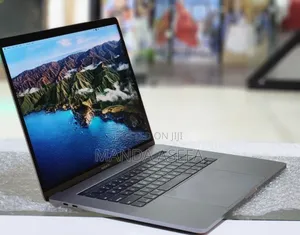 New Laptop Apple MacBook Pro 2017 16GB Intel Core I7 SSD 512GB