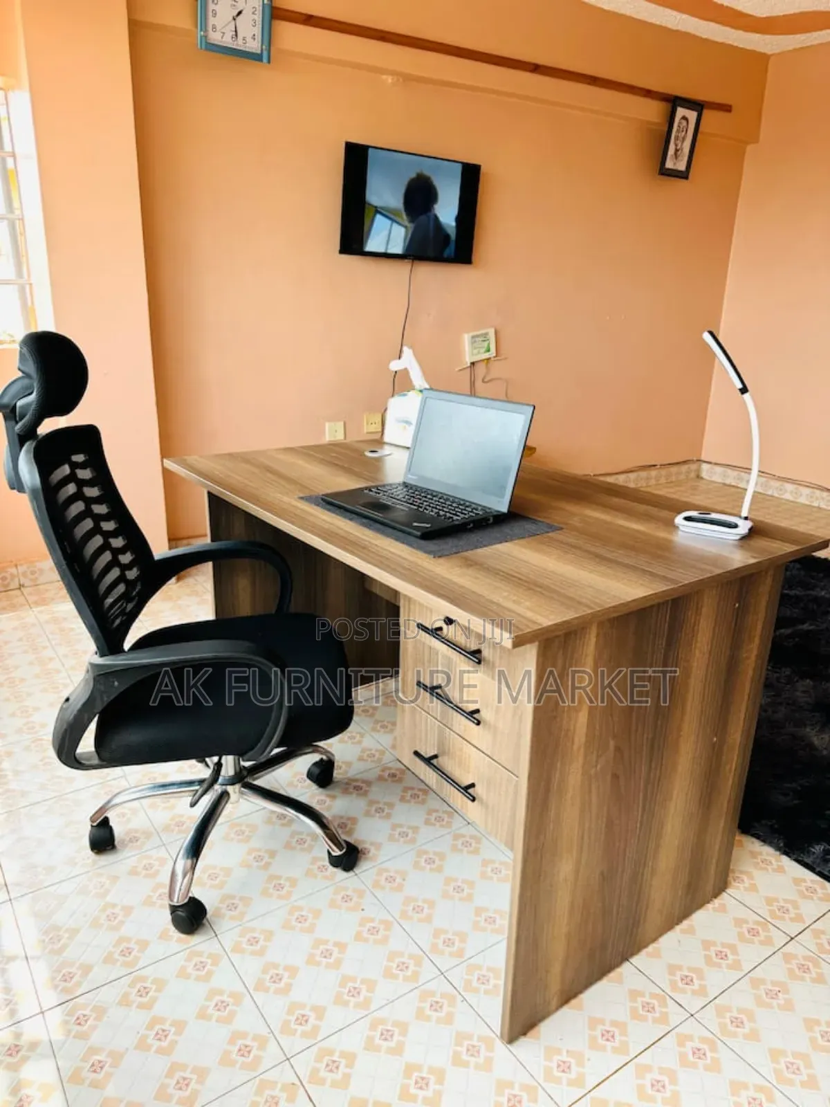 Office Chair and 120cm Table