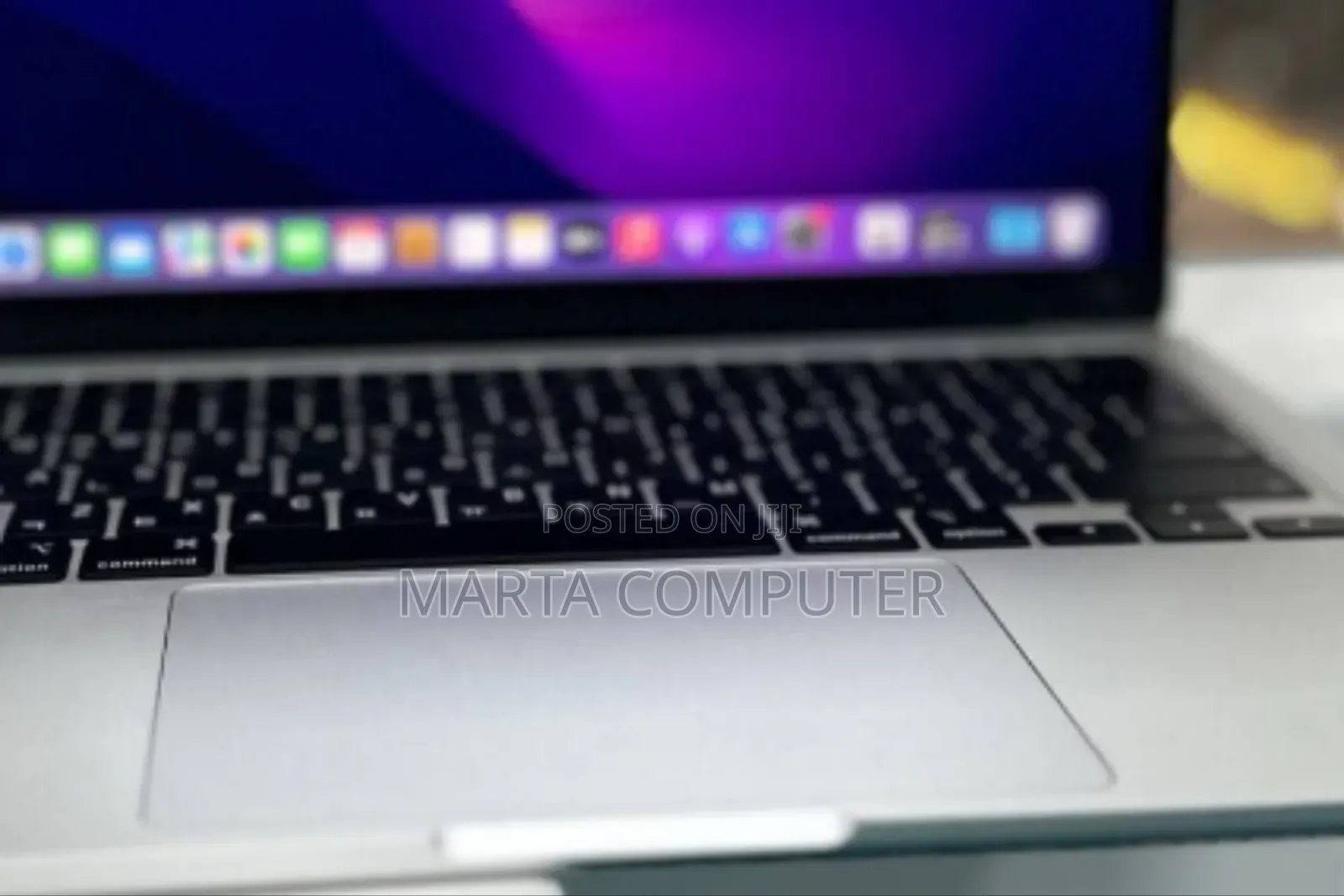 New Laptop Apple MacBook Air 2022 M2 8GB Intel Core I7 SSD 256GB