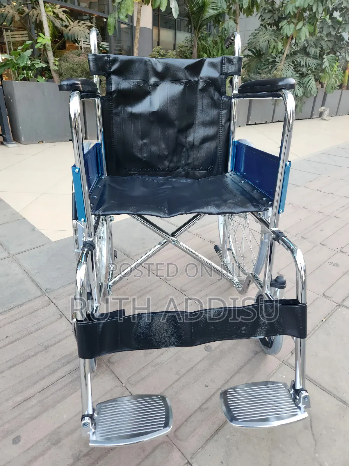 Brand New Strong Stainless Wheelchair蝨不wheelchair延伸wheelchair Folded