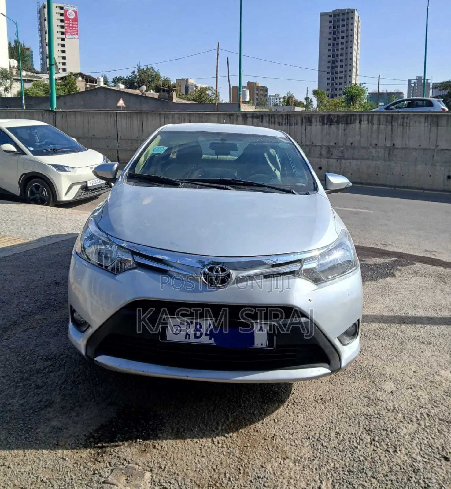 Toyota Yaris L Hatchback 5dr 2015 Silver