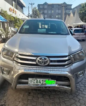 Photo - Toyota Hilux Revo Double Cab Deisel 2.4 AWD 2018 Silver