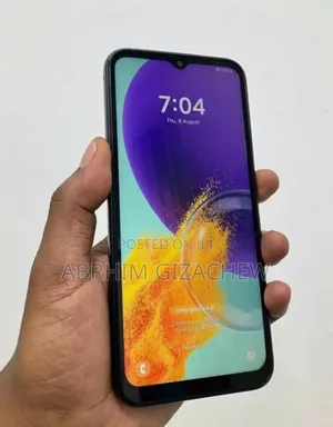 Photo - Samsung Galaxy M15 128 GB Bronze