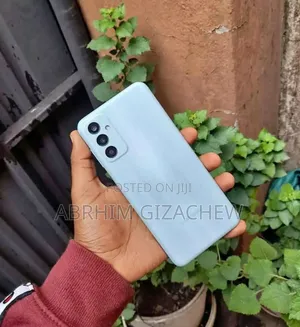 Photo - Samsung Galaxy F13 64 GB Bronze