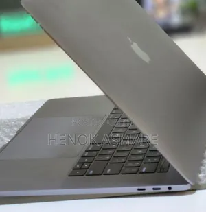 New Laptop Apple MacBook Pro 16GB Intel Core I7 SSD 512GB