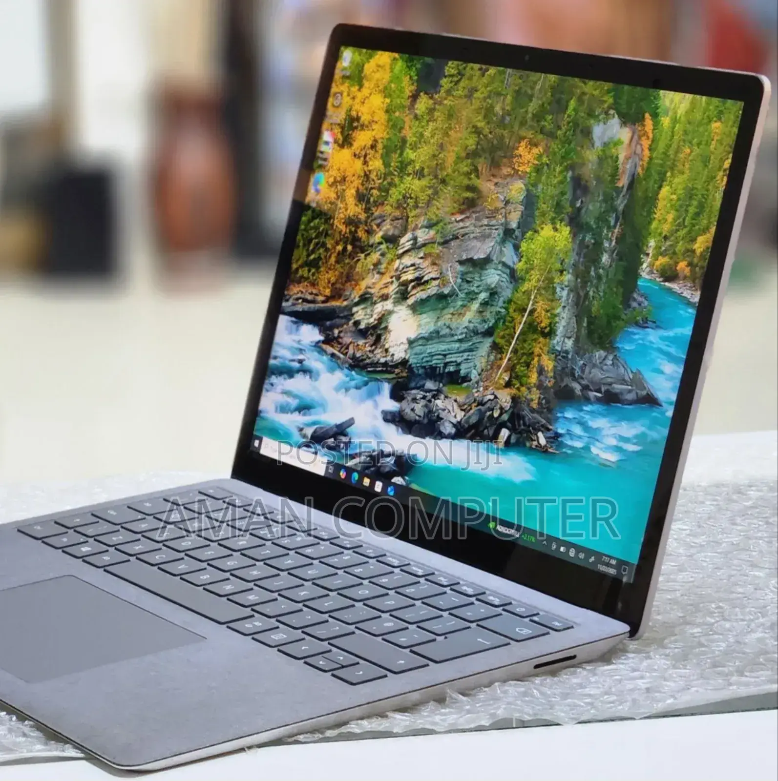 New Laptop Microsoft Surface 16GB Intel Core I7 SSD 512GB