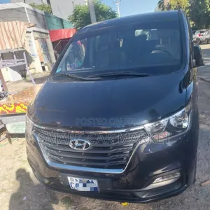 Photo - Hyundai Starex 2020 Gray