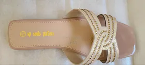 Photo - Women Shoe Size 37