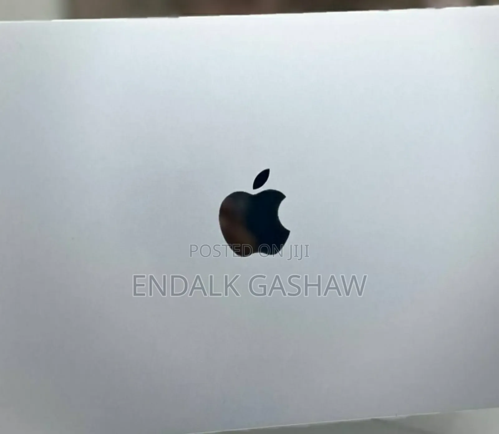 New Laptop Apple MacBook Air 2022 M2 8GB Apple M2 SSD 256GB