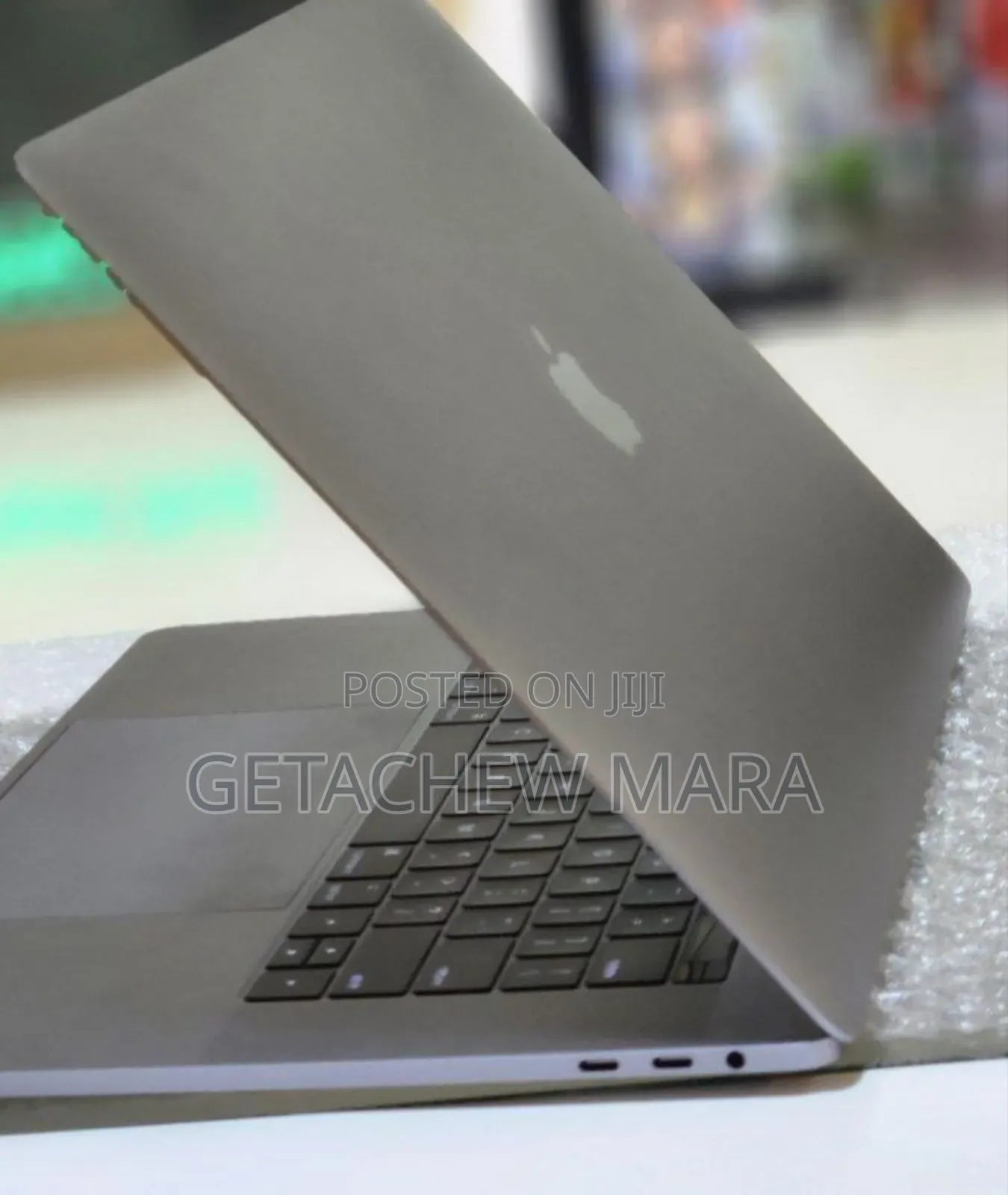 New Laptop Apple MacBook Pro 2017 16GB Intel Core I7 SSD 512GB