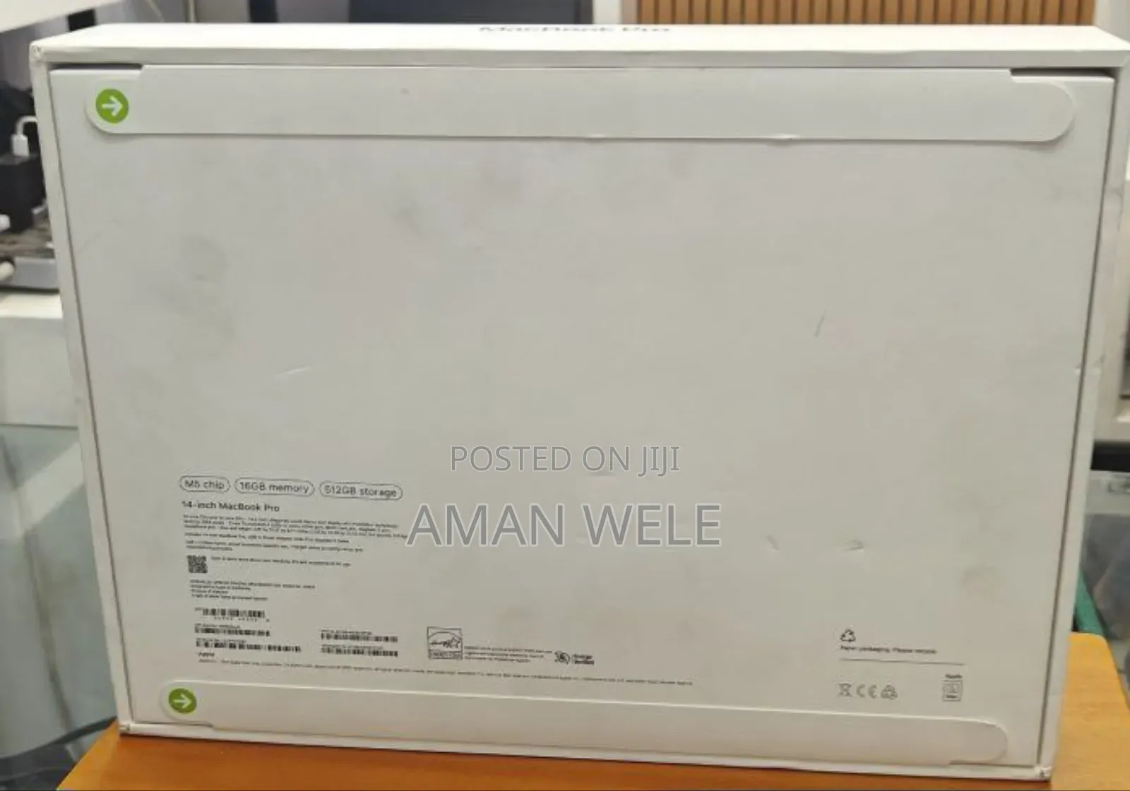 New Laptop Apple Macbook Pro 2025 M5 14-Inch 16GB Intel SSD 512GB