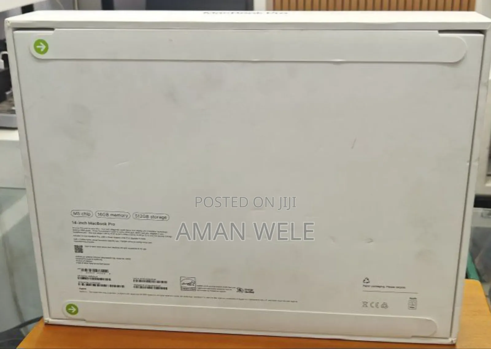 New Laptop Apple Macbook Pro 2025 M5 14-Inch 16GB Intel SSD 512GB