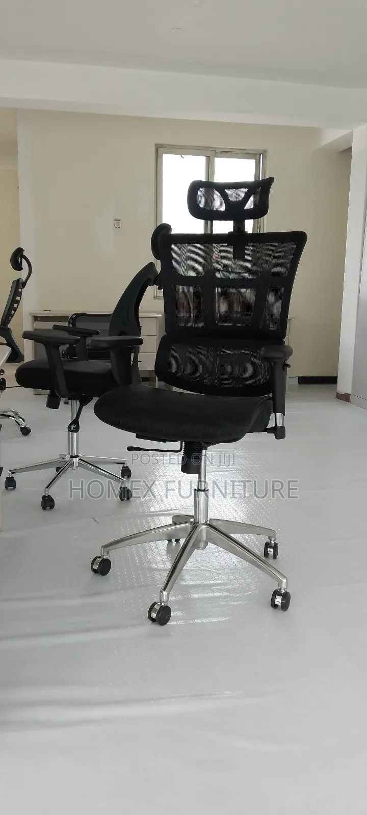 Ergonomic Managerial Chair – Premium Comfort Support