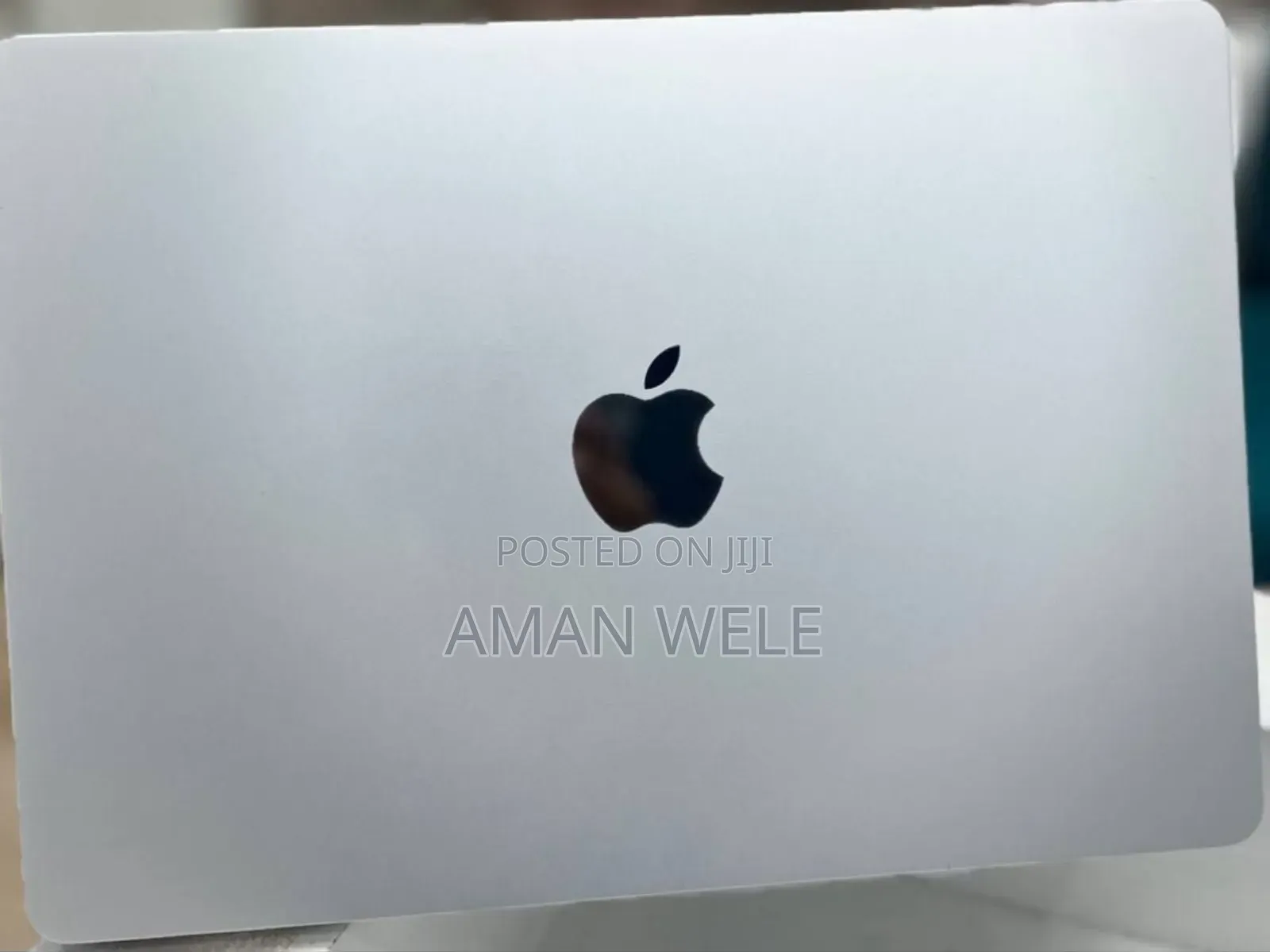 New Laptop Apple MacBook Air 2022 M2 8GB Apple M2 SSD 256GB