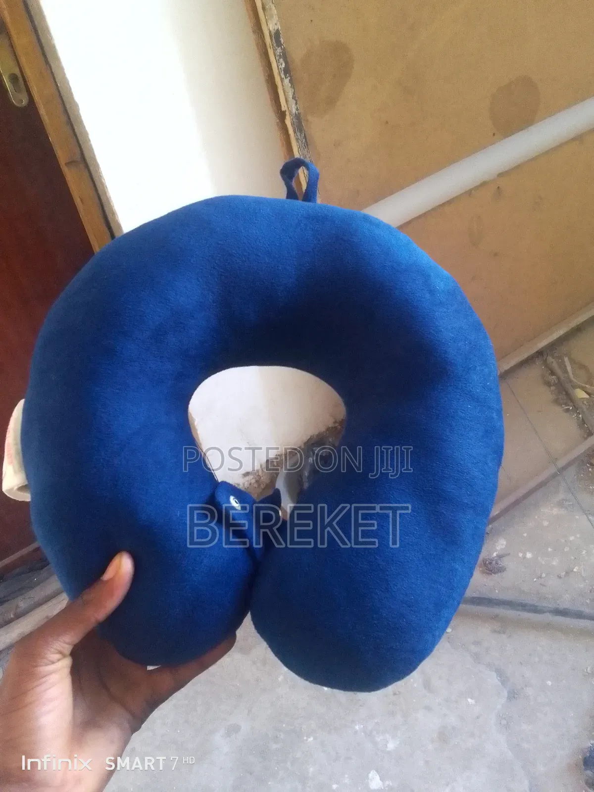 Neck Pillow (ትርቨል Pillow)