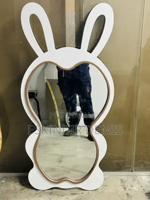 Photo - Kid’S Mirror