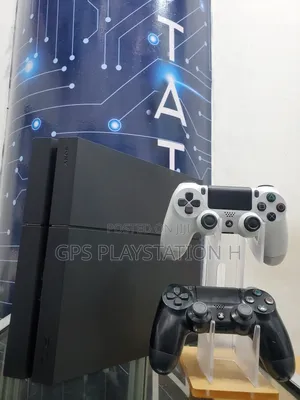 Photo - Playstation 4 Standard Model Jealbreak Dubai Used የሆነ