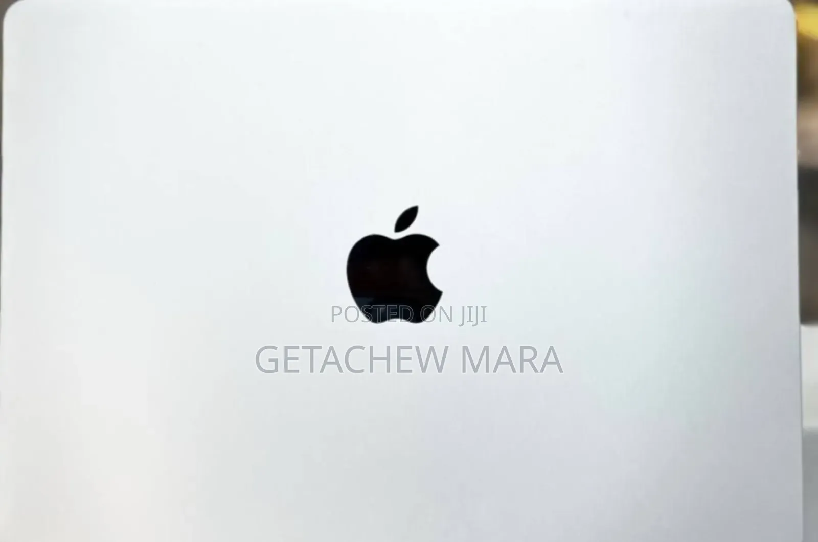 New Laptop Apple MacBook Air 2022 M2 8GB Intel Core I7 SSD 256GB