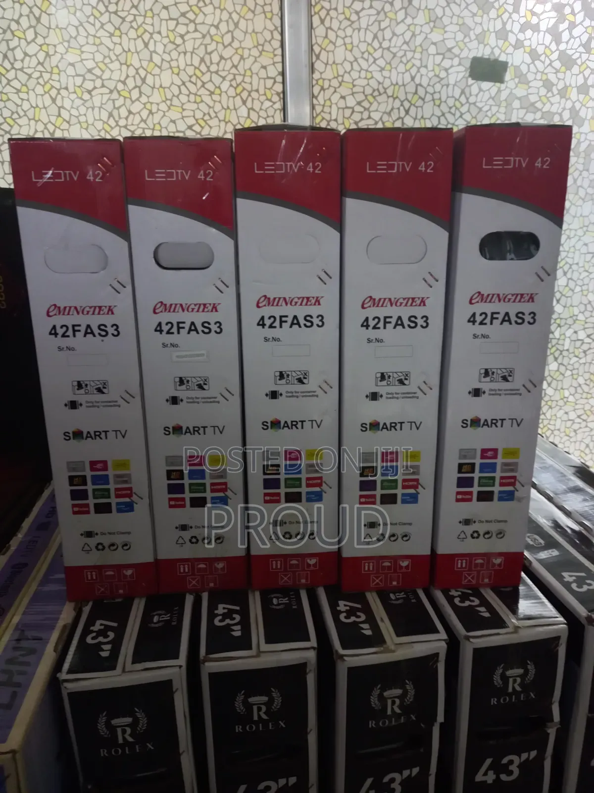 Eminigtek 42 Inch Tv