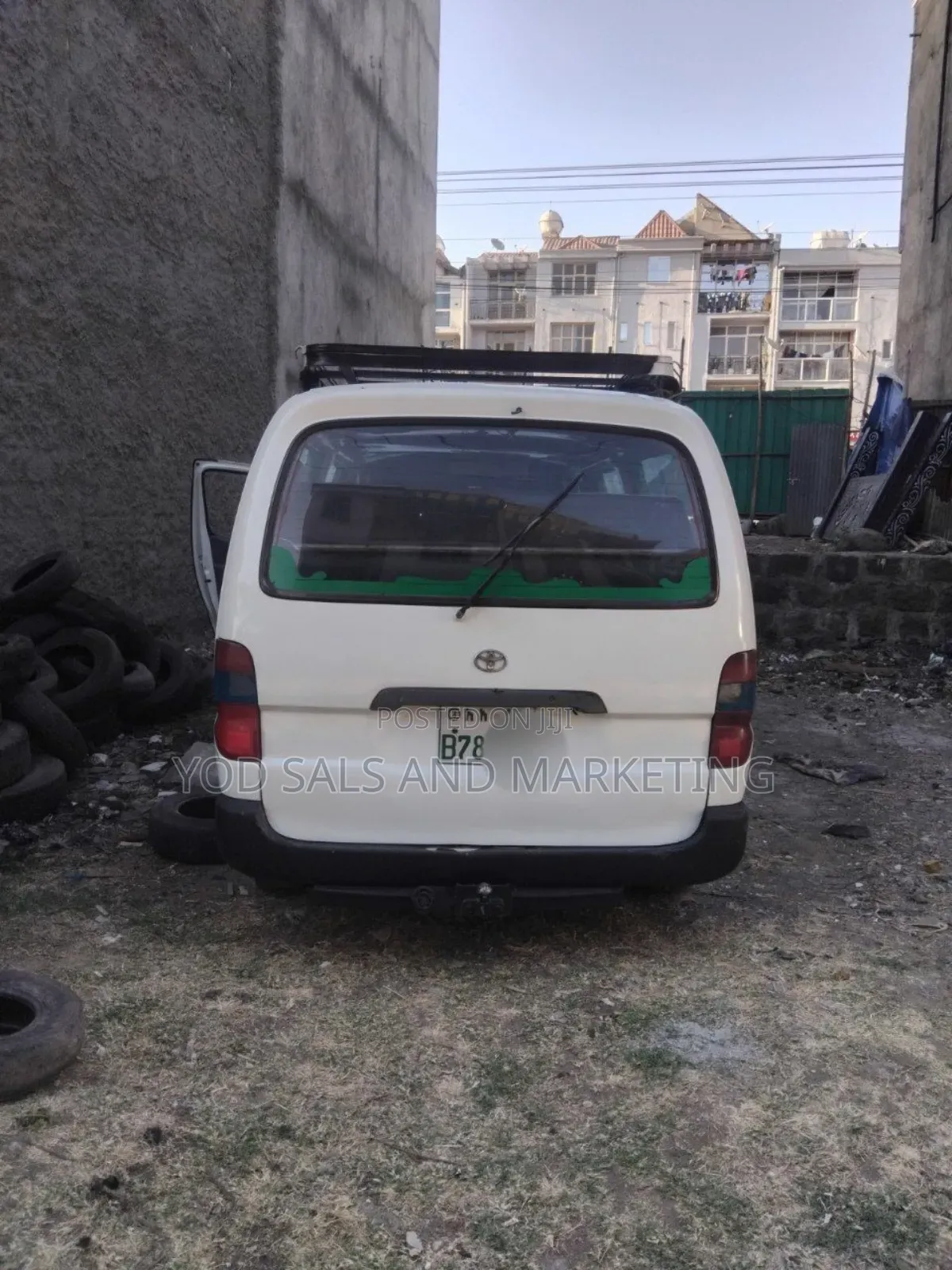 Toyota HiAce 2008 White