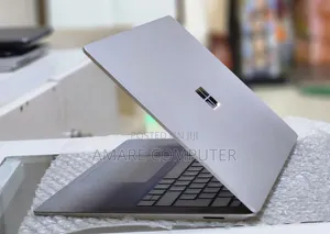 New Laptop Microsoft Surface 8GB Intel Core I5 SSD 512GB