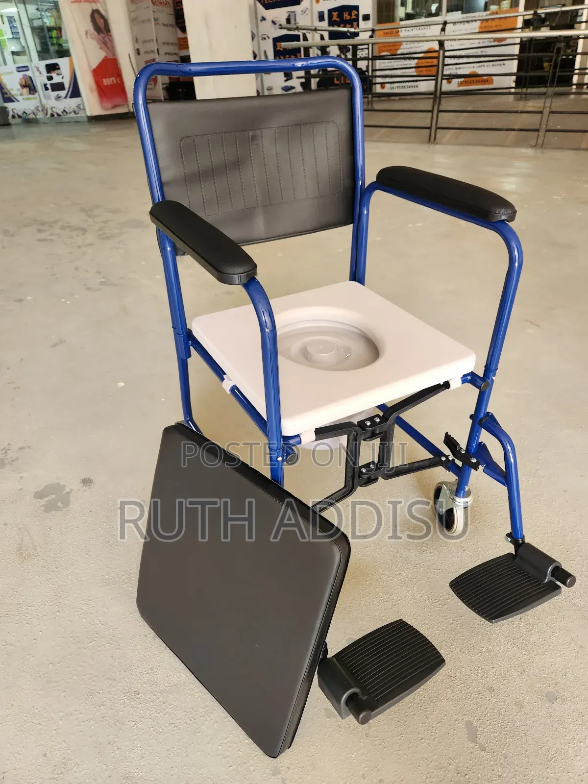Wheelchair輕元commode Wheelchair輕巧wheelchair夯到wheelchair延用wheelchair New