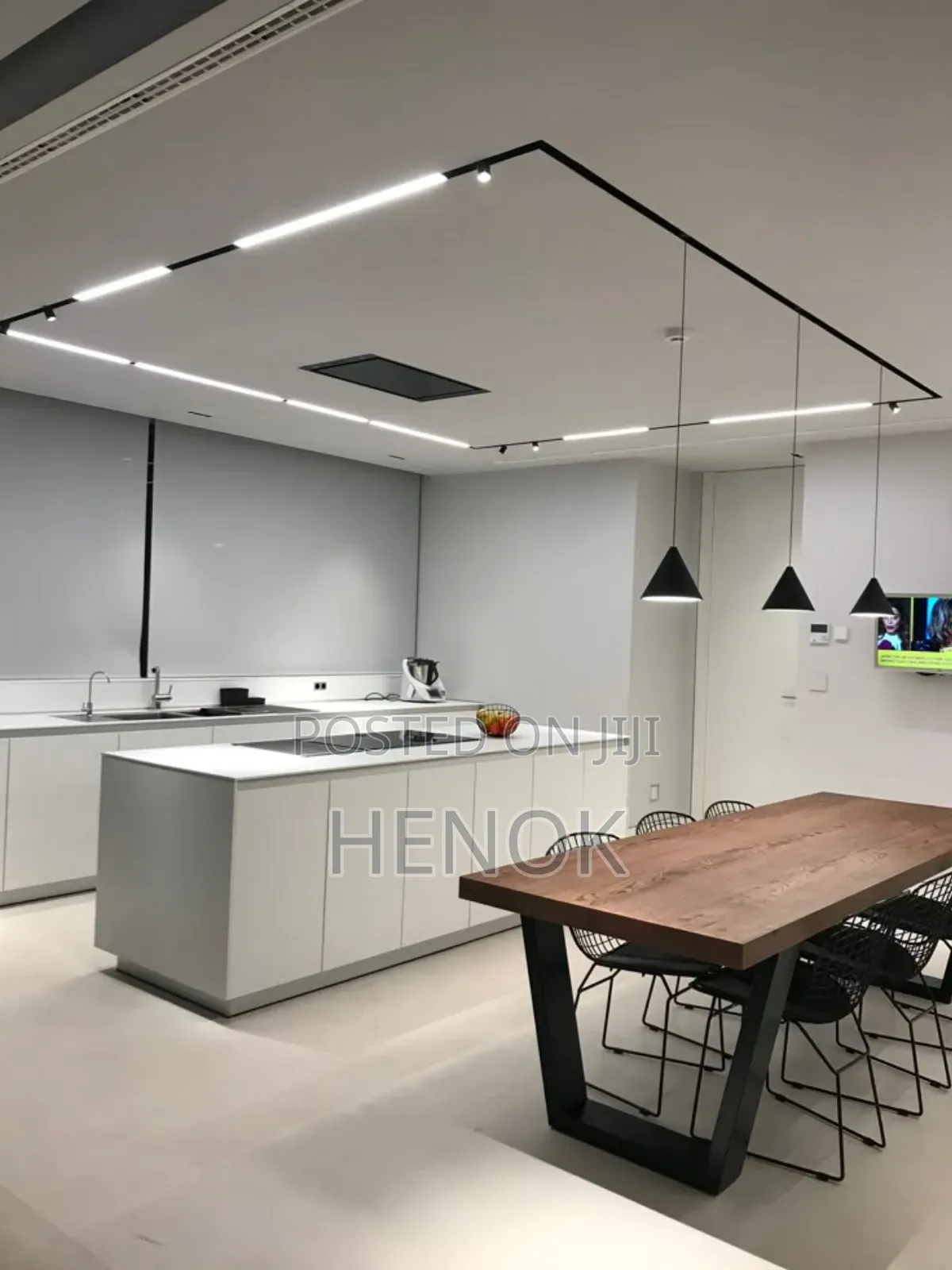 . “Magnetic Led Light – Brand New”