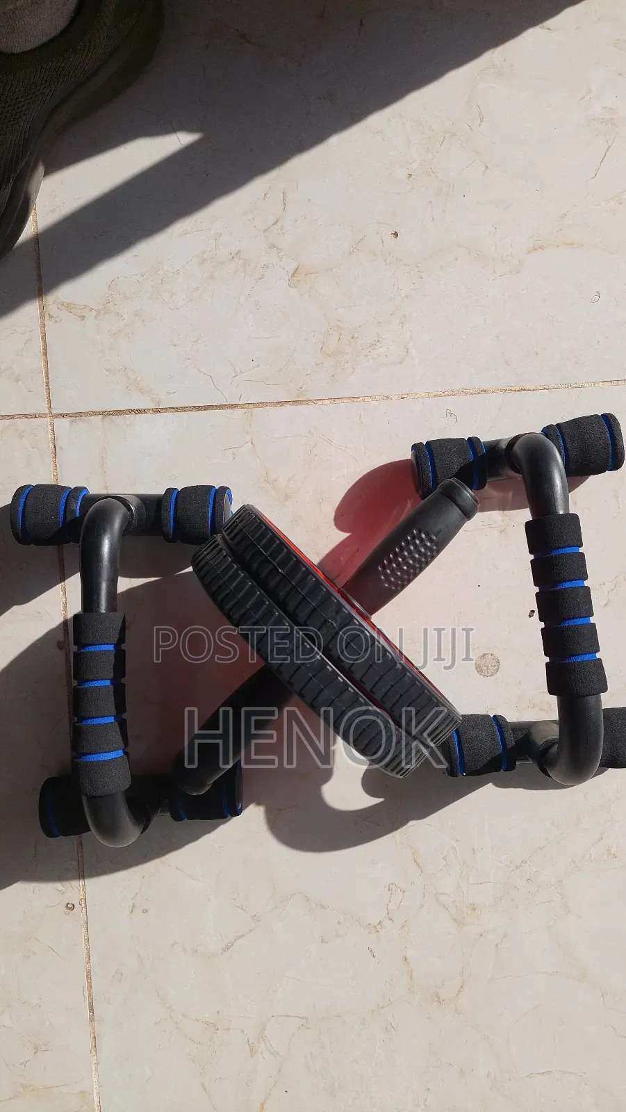 Push Up Stand and Abs Roller