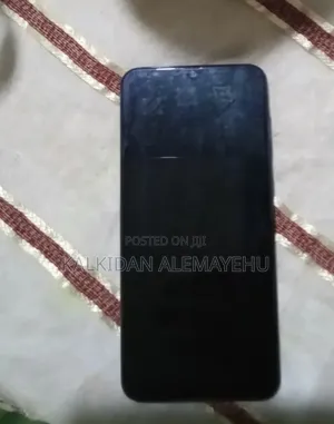 Photo - Samsung Galaxy A30 32 GB Blue