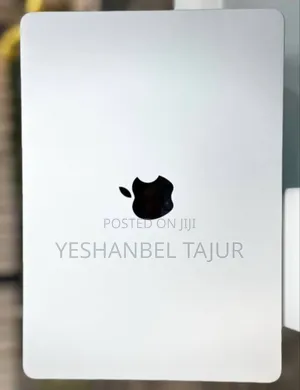 New Laptop Apple MacBook Air 2022 M2 8GB Apple M2 SSD 256GB