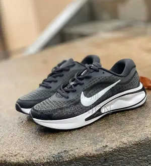 Nike Pegasus 26 Sneakers