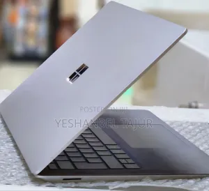 New Laptop Microsoft Surface 8GB Intel Core I5 SSD 512GB