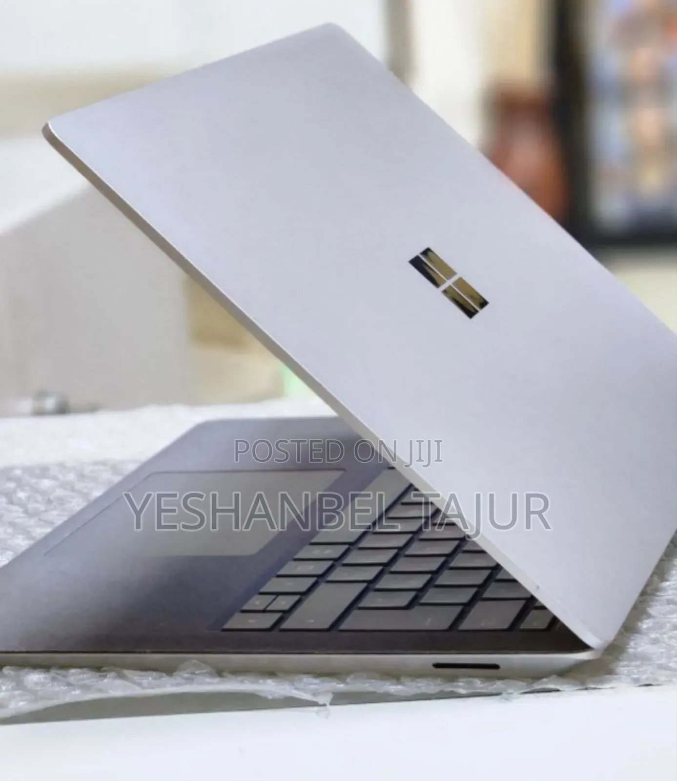 New Laptop Microsoft Surface 8GB Intel Core I5 SSD 512GB