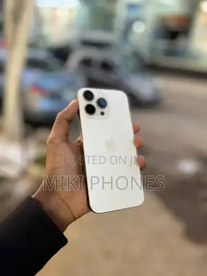 Photo - Apple iPhone 16 Pro Max 256 GB White