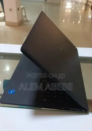 New Laptop Dell Vostro 3520 16GB Intel Core I5 SSD 512GB