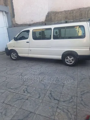 Toyota HiAce 2011 White