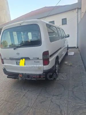 Toyota HiAce 2011 White