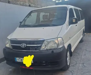 Toyota HiAce 2011 White