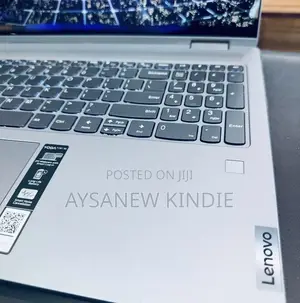 New Laptop Lenovo Yoga 7i 8GB AMD Ryzen 5 SSD 512GB