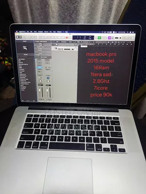 Photo - Laptop Apple MacBook 16GB Intel Core I7 SSD 1T