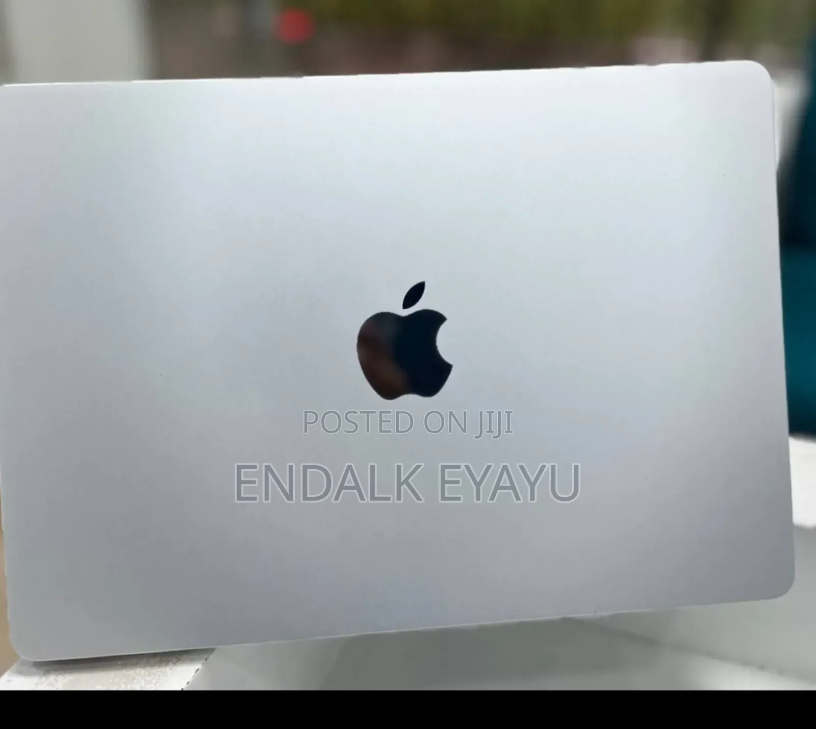 New Laptop Apple MacBook Air 2022 M2 8GB Apple M2 SSD 256GB