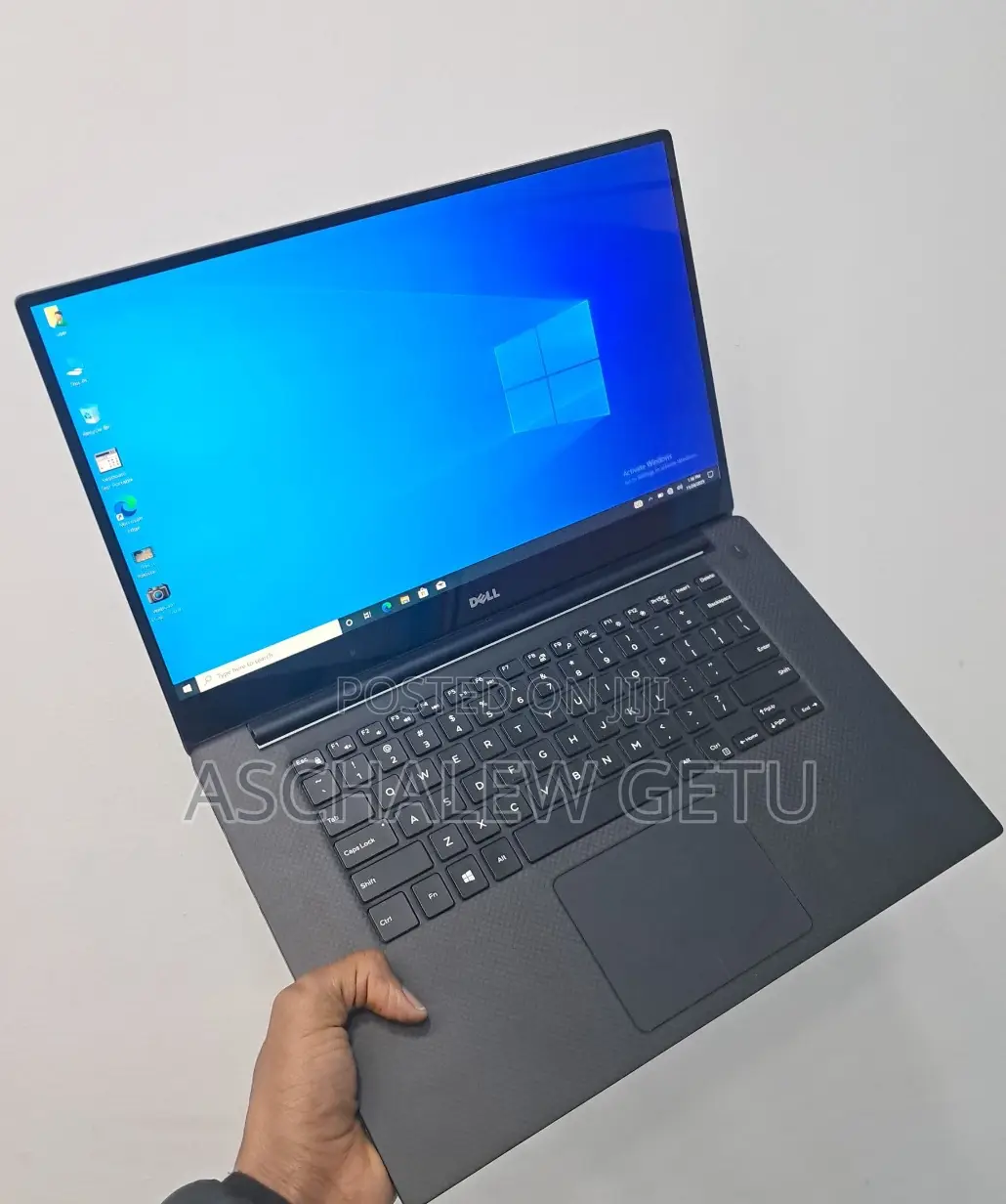 New Laptop Dell Precision 5520 16GB Intel Core I7 SSD 512GB
