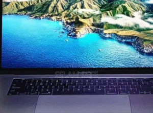 Photo - New Laptop Apple MacBook Pro 2017 16GB Intel Core I7 SSD 512GB