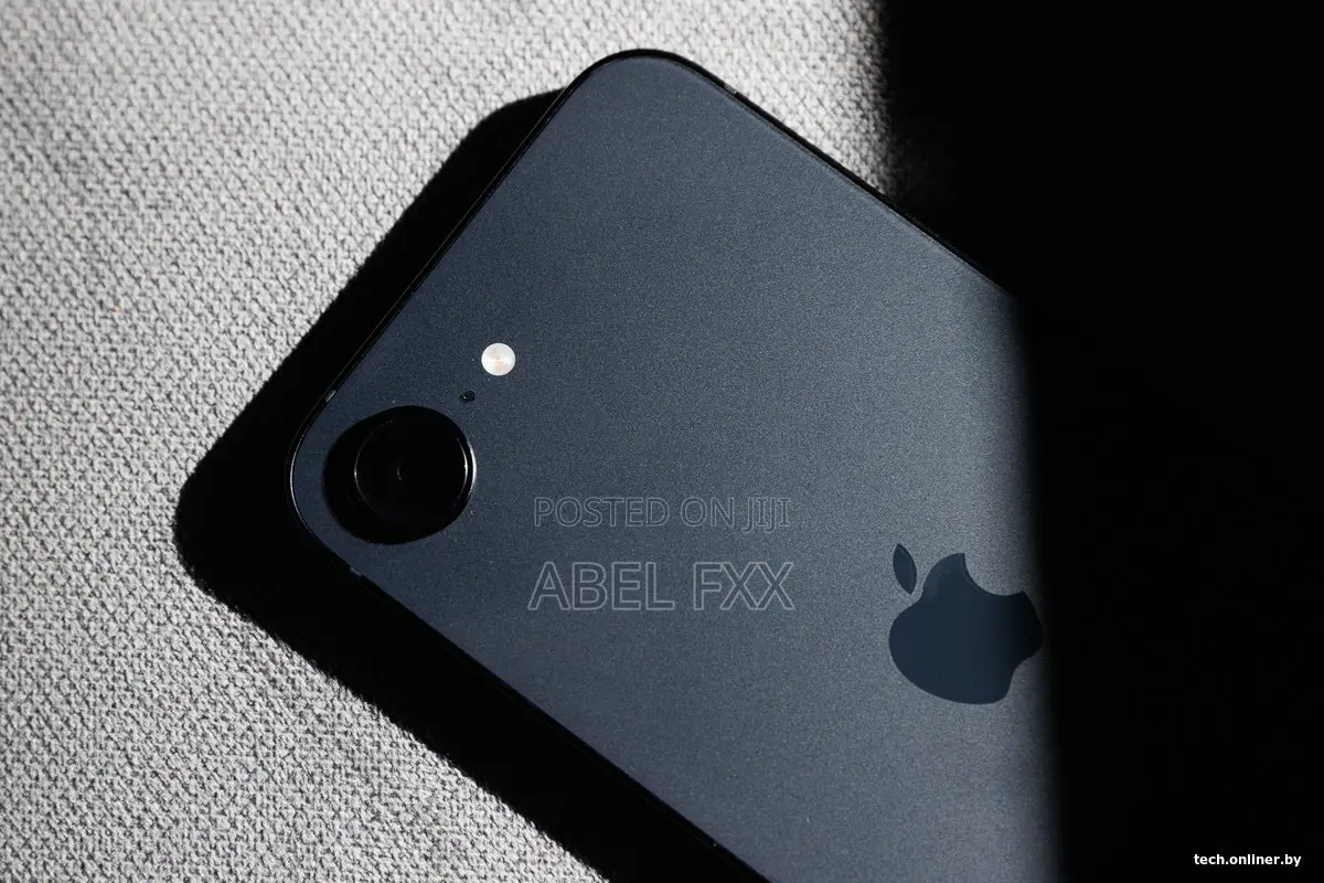 Apple iPhone 16e 128 GB Black