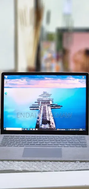 New Laptop Microsoft Surface 8GB Intel Core I5 SSD 512GB