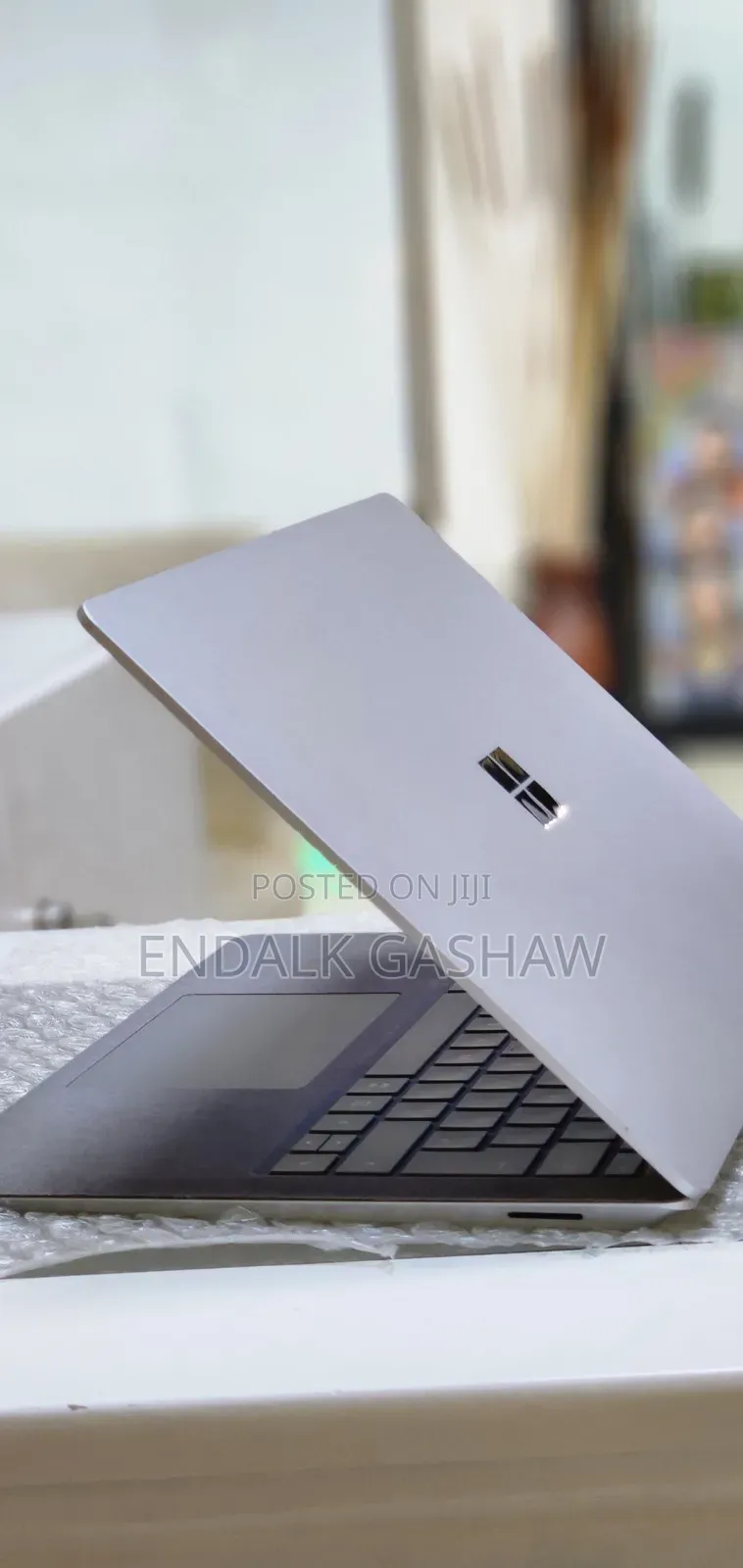 New Laptop Microsoft Surface 8GB Intel Core I5 SSD 512GB
